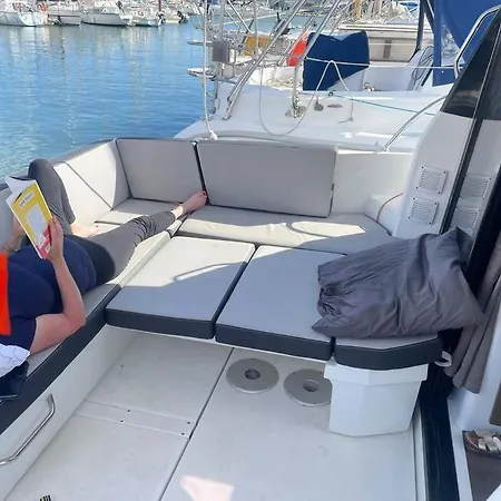 Nuit Insolite Au Cap D'agde